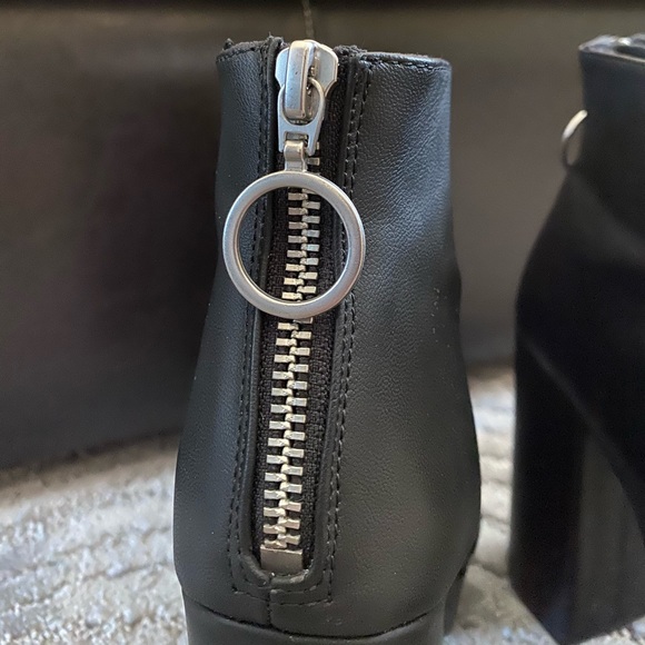 Divided H&M black platform boots - Picture 2 of 2